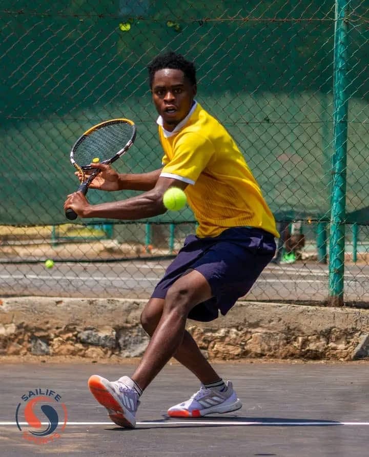 CSR (supporting kantanshi tennis club)